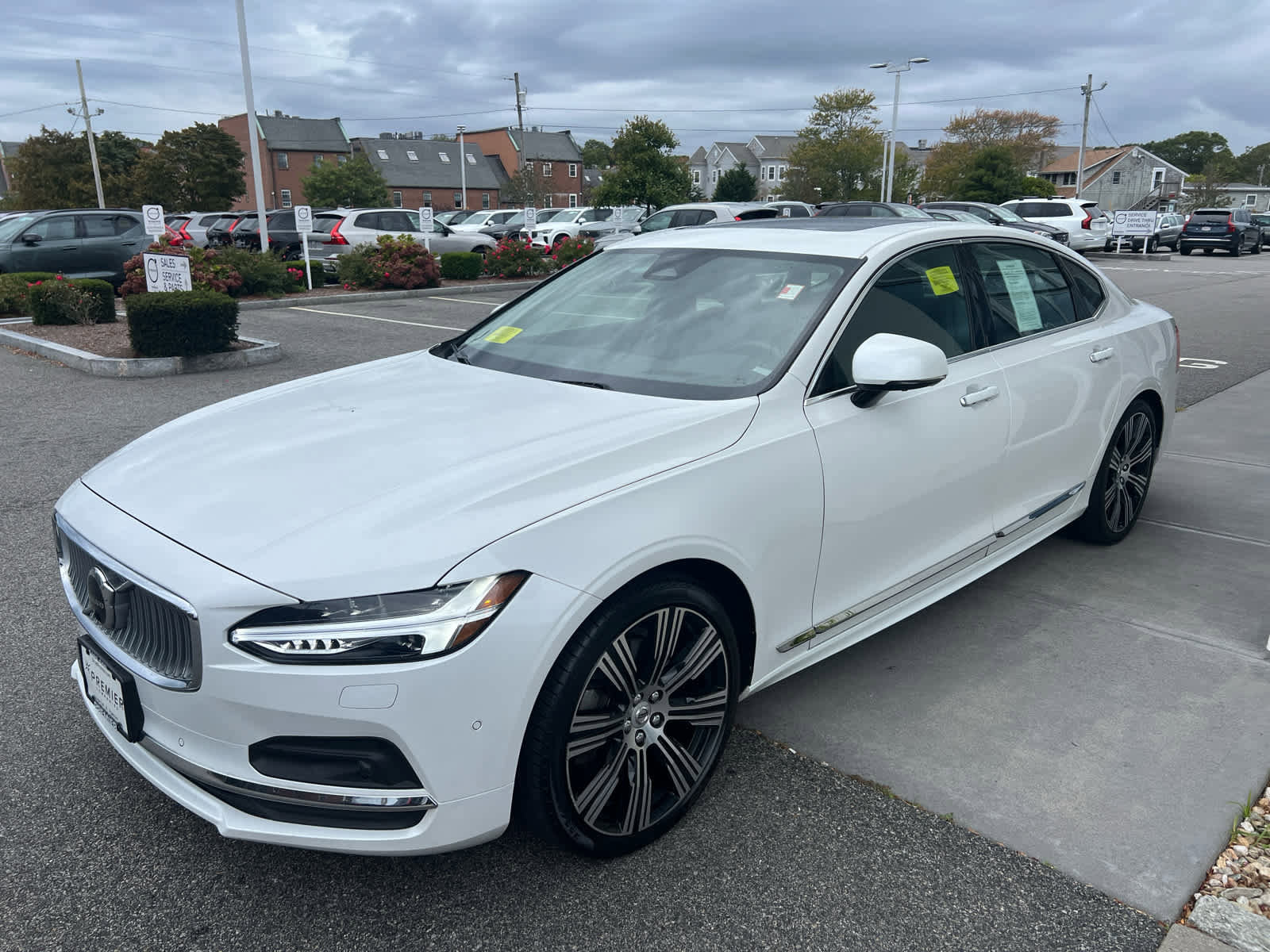 Certified 2022 Volvo S90 B6 Inscription w/ Advanced Package image 3
