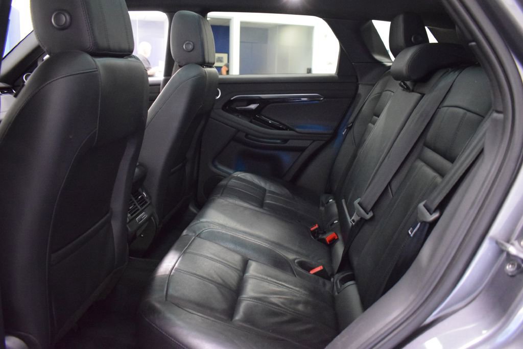 Used 2020 Land Rover Range Rover Evoque SE image 12