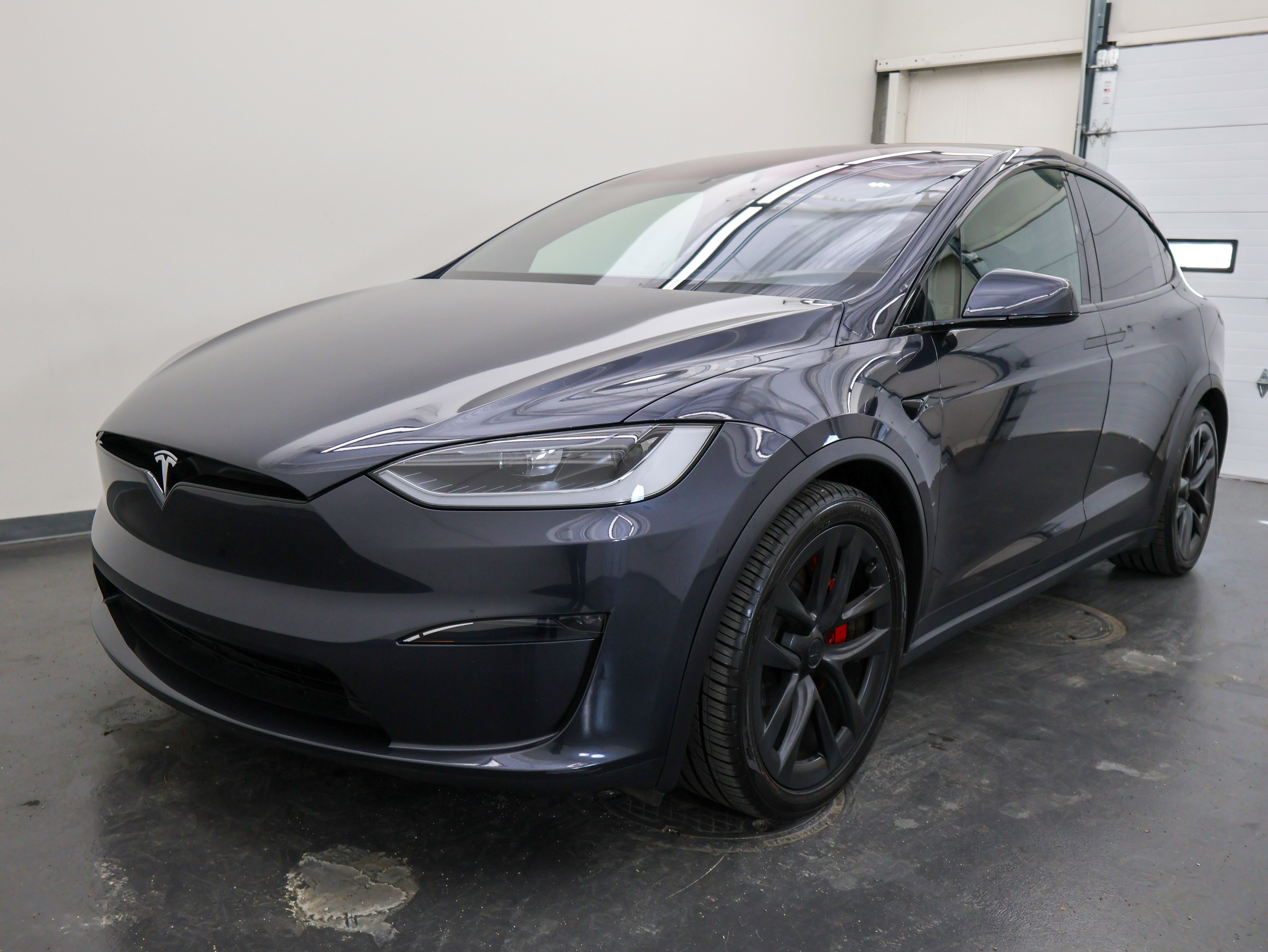 Used 2023 Tesla Model X Plaid image 7