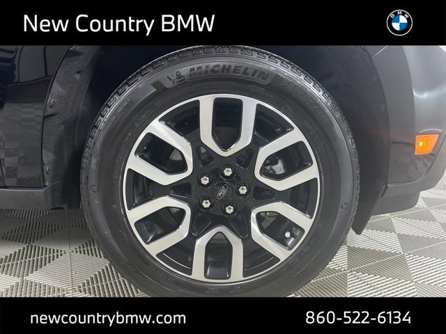 Used 2024 Ford Maverick Lariat FWD image 9