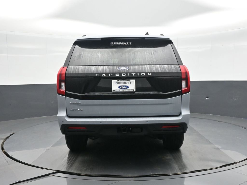 New 2026 Ford Expedition Active image 5