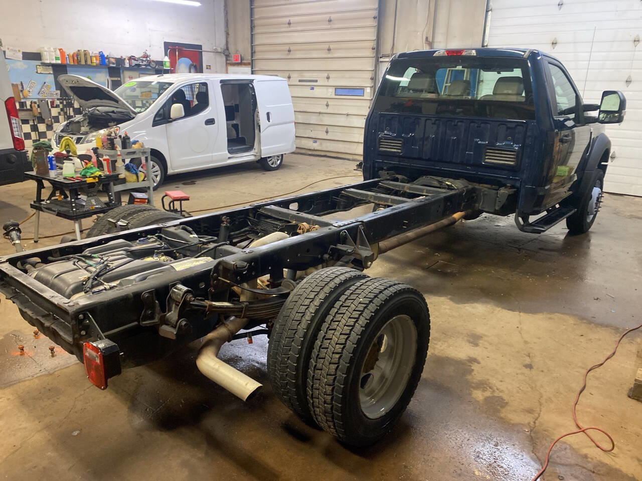 Used 2019 Ford F550 2WD Regular Cab Super Duty image 4