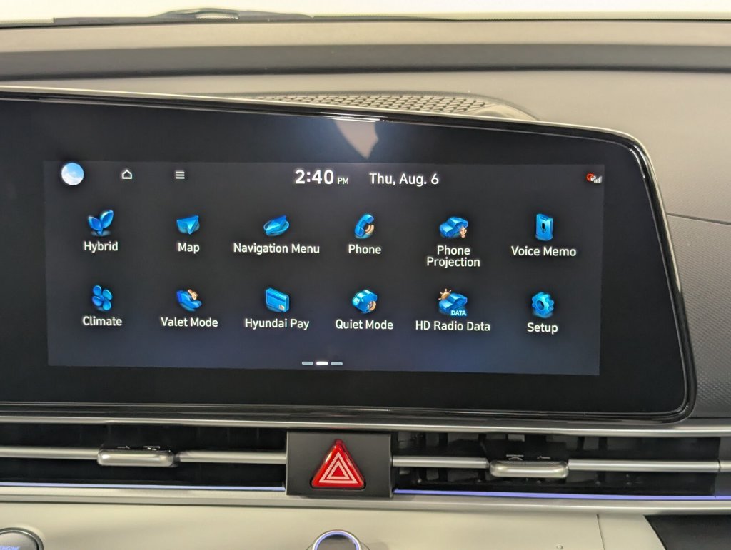 New 2026 Hyundai Elantra Limited FWD image 17