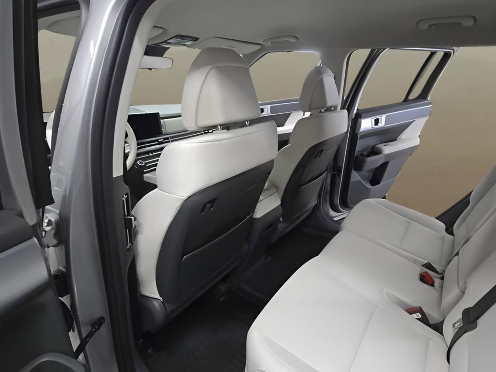New 2026 Hyundai Santa Fe SE image 14