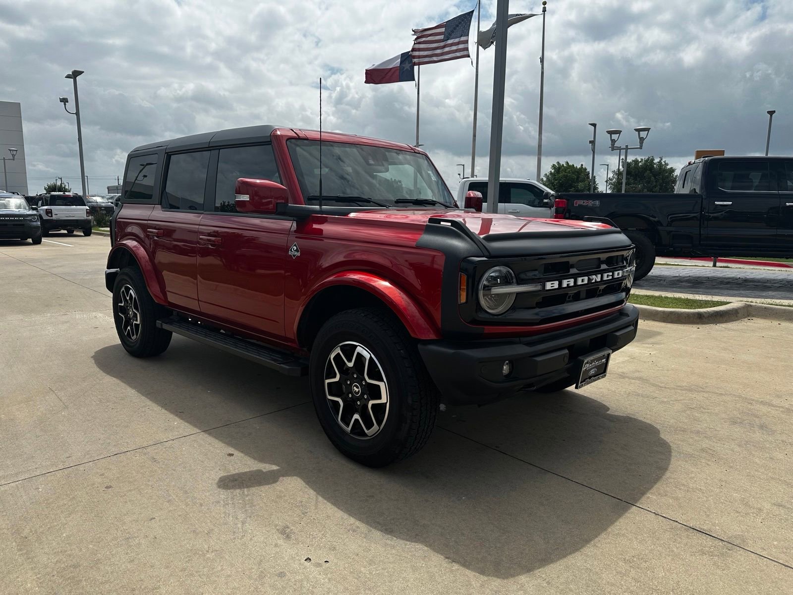 Used 2024 Ford Bronco Outer Banks AWD/4WD image 25