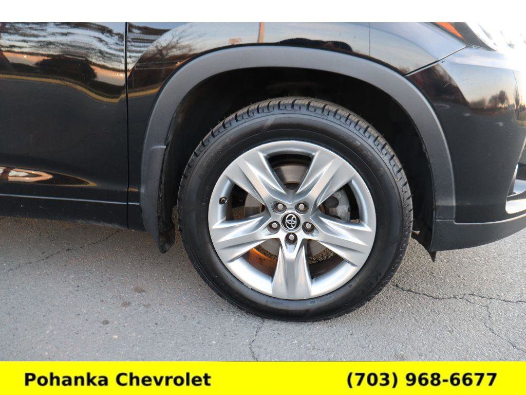 Used 2017 Toyota Highlander Limited image 34
