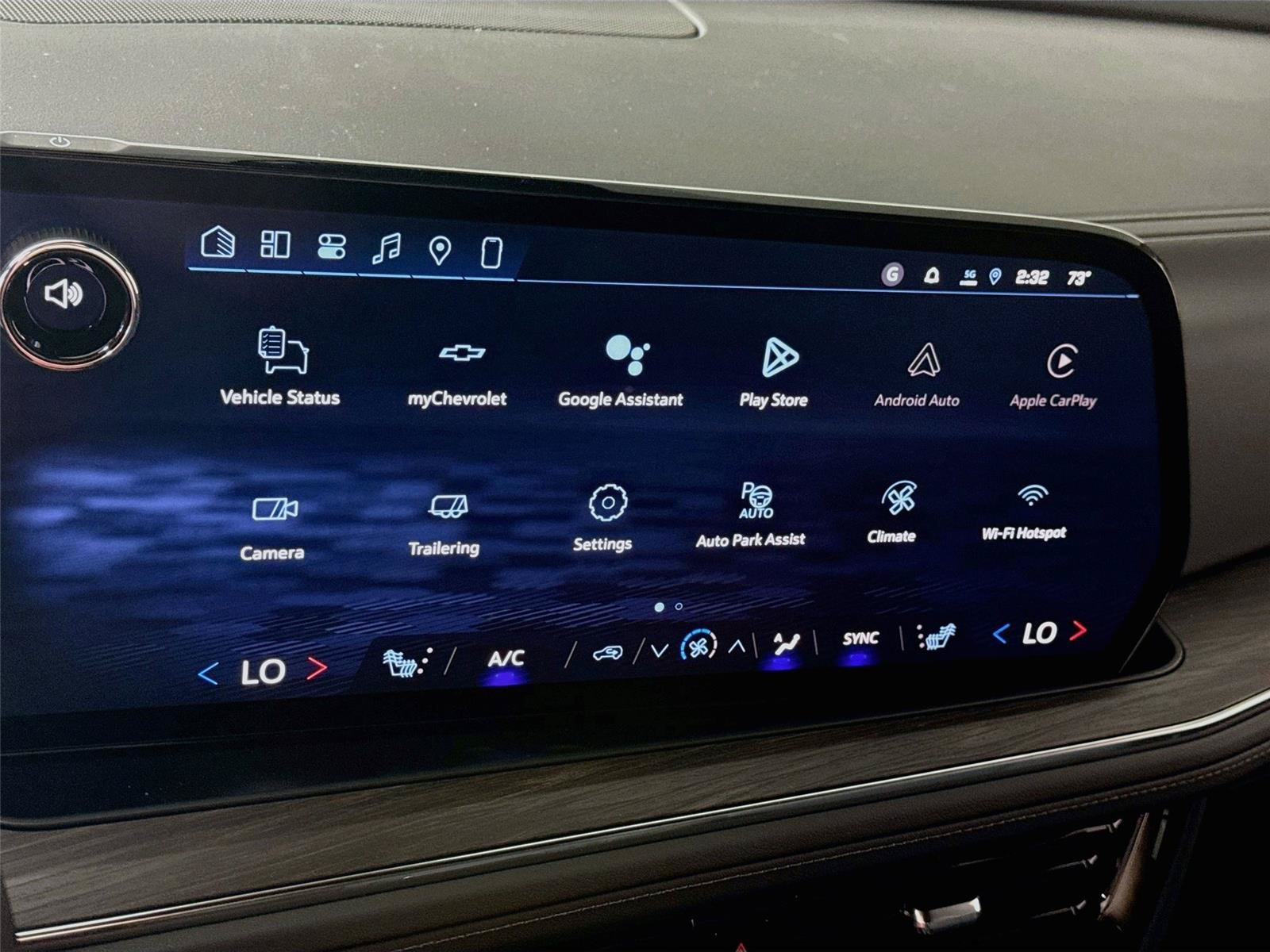 New 2026 Chevrolet Suburban LT w/ Comfort Package AWD/4WD image 9