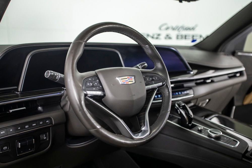 Used 2021 Cadillac Escalade ESV Premium Luxury w/ Driver Assist Tech Package image 28