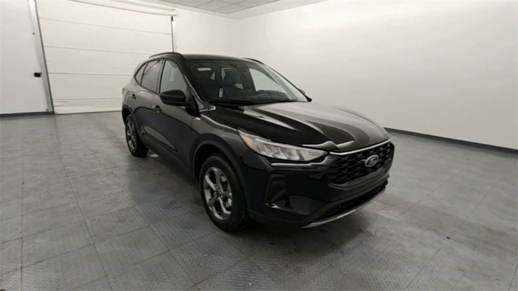 New 2026 Ford Escape ST-Line w/ Cold Weather Package image 2