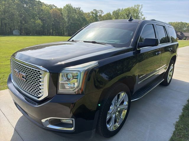 Used 2017 GMC Yukon Denali w/ Open Road Package AWD/4WD image 3