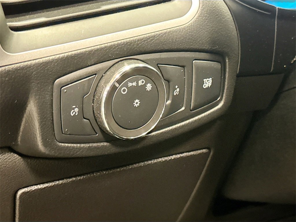 Used 2022 Ford Edge SE image 10