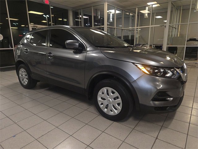 Used 2020 Nissan Rogue Sport S image 2