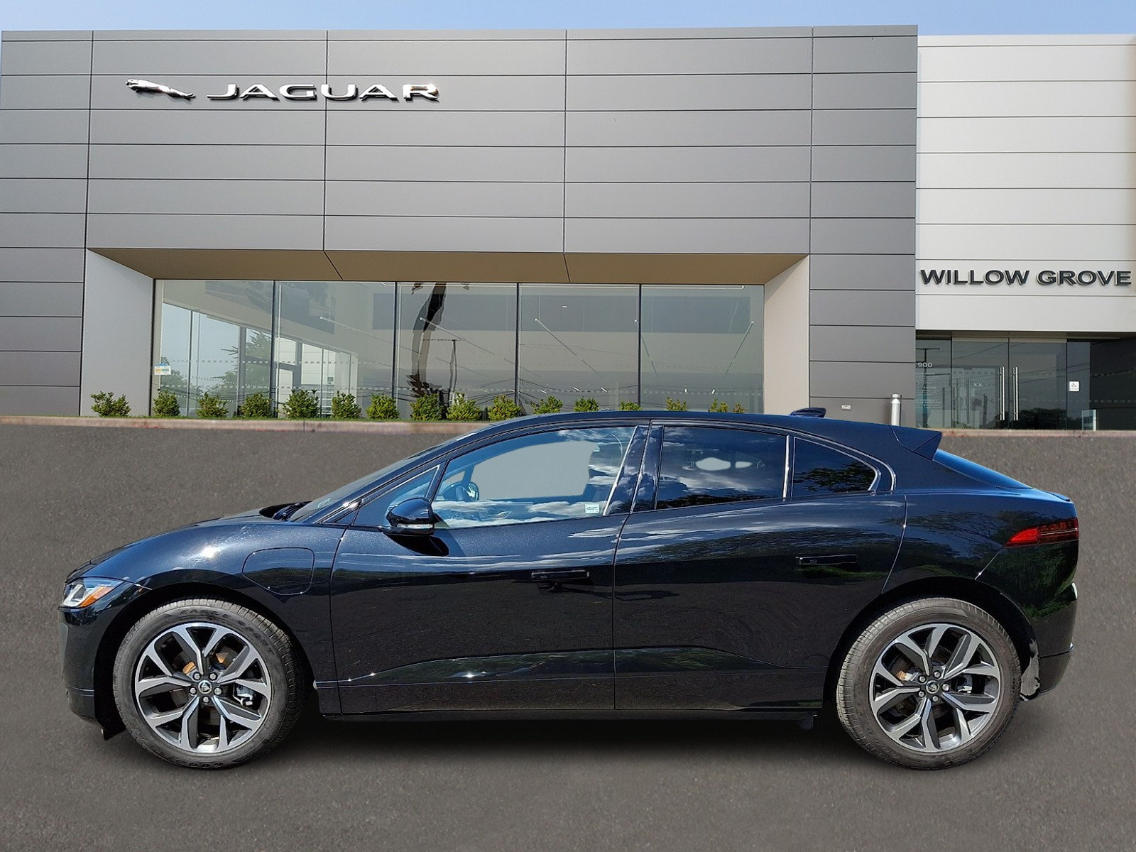 Used 2024 Jaguar I-PACE R-Dynamic HSE AWD/4WD image 6