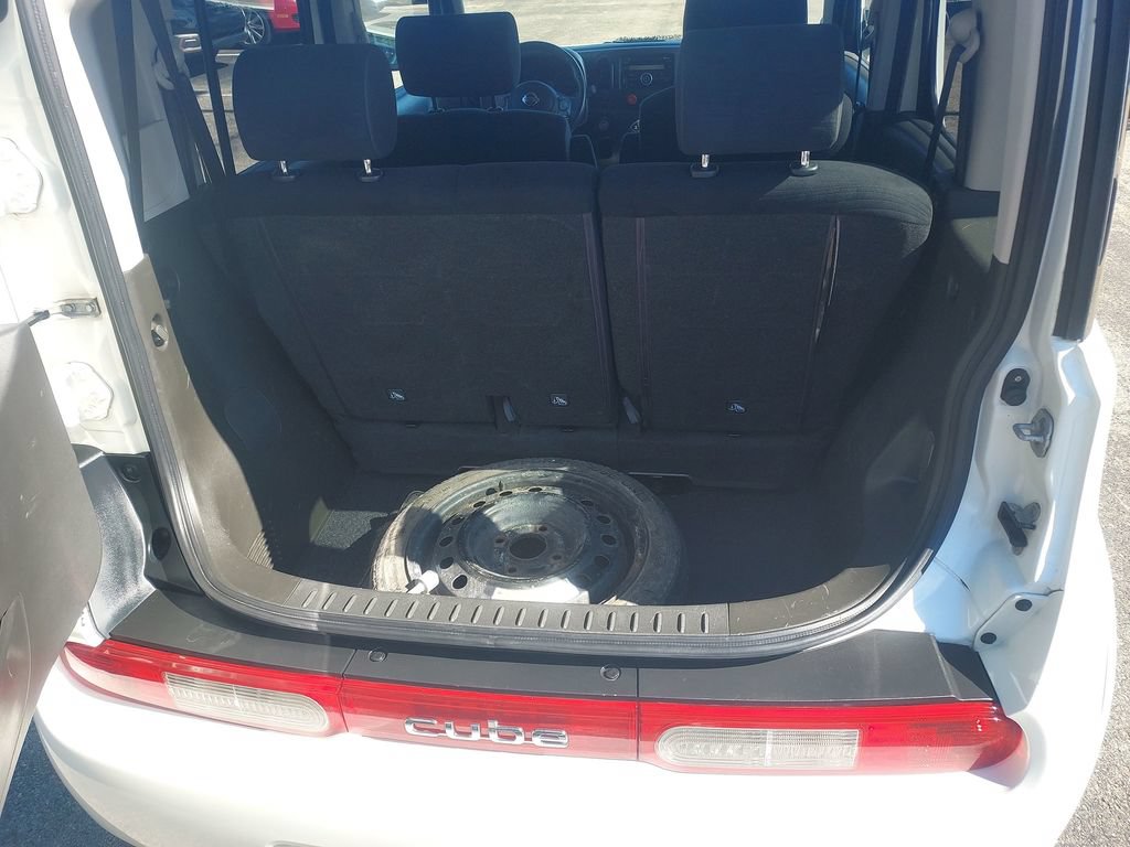 Used 2014 Nissan Cube 1.8 SL w/ Interior Designer Package FWD image 26
