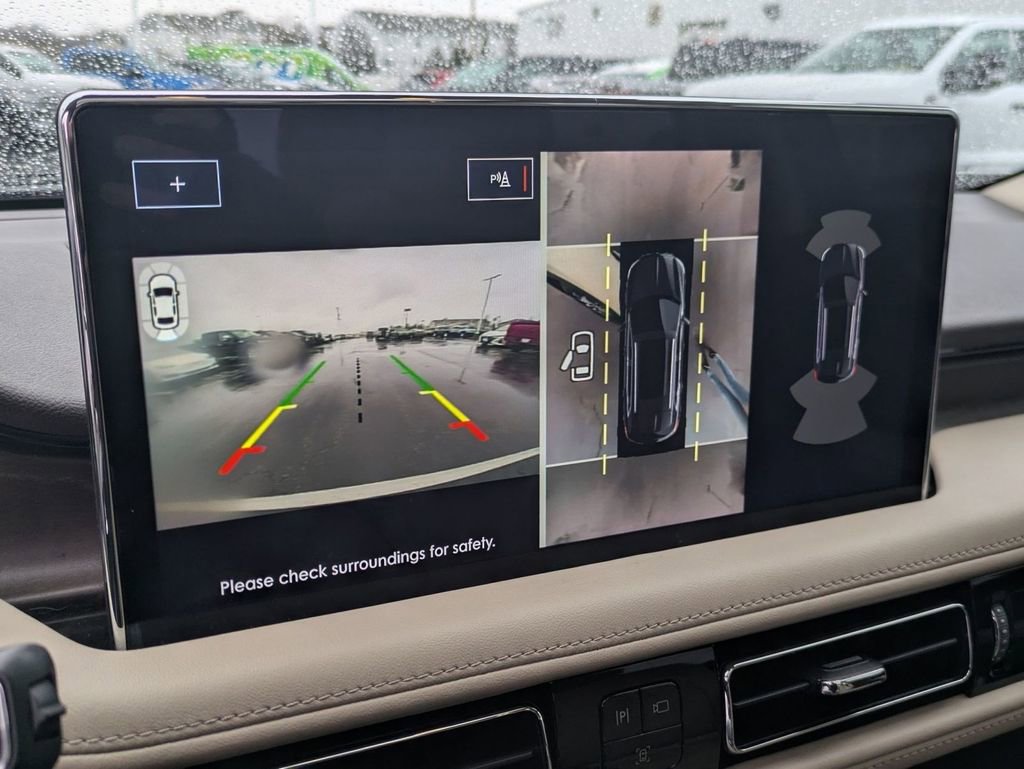 Used 2023 Lincoln Nautilus Reserve w/ Equipment Group 201A image 3