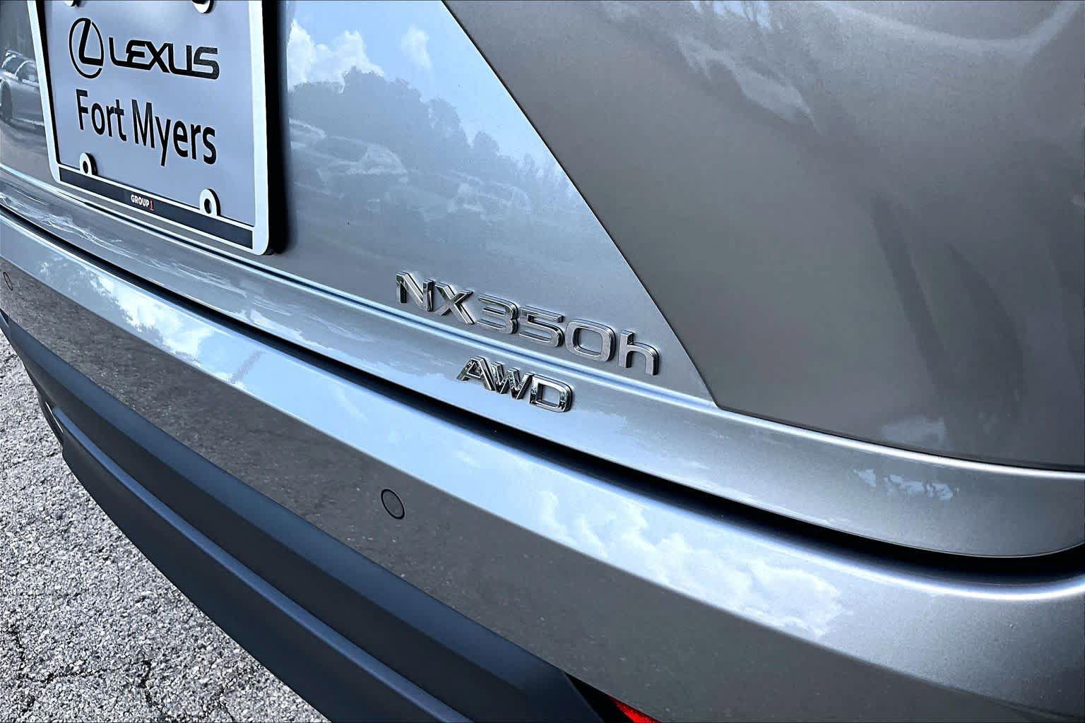 Used 2024 Lexus NX 350h AWD image 10