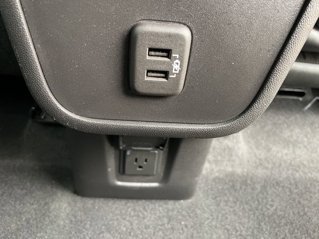 Used 2023 GMC Terrain AT4 image 37