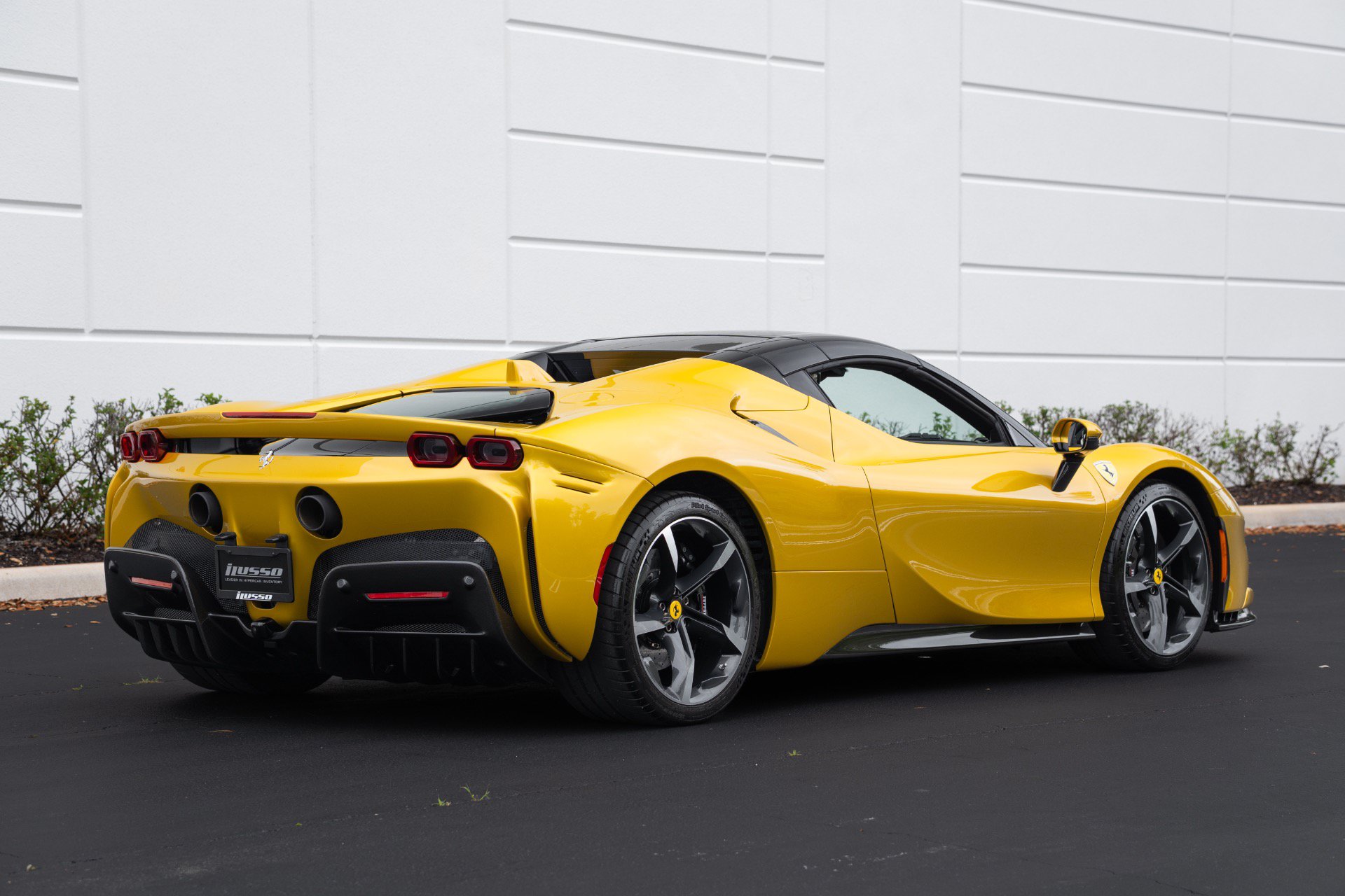 Used 2022 Ferrari SF90 Spider AWD/4WD image 20