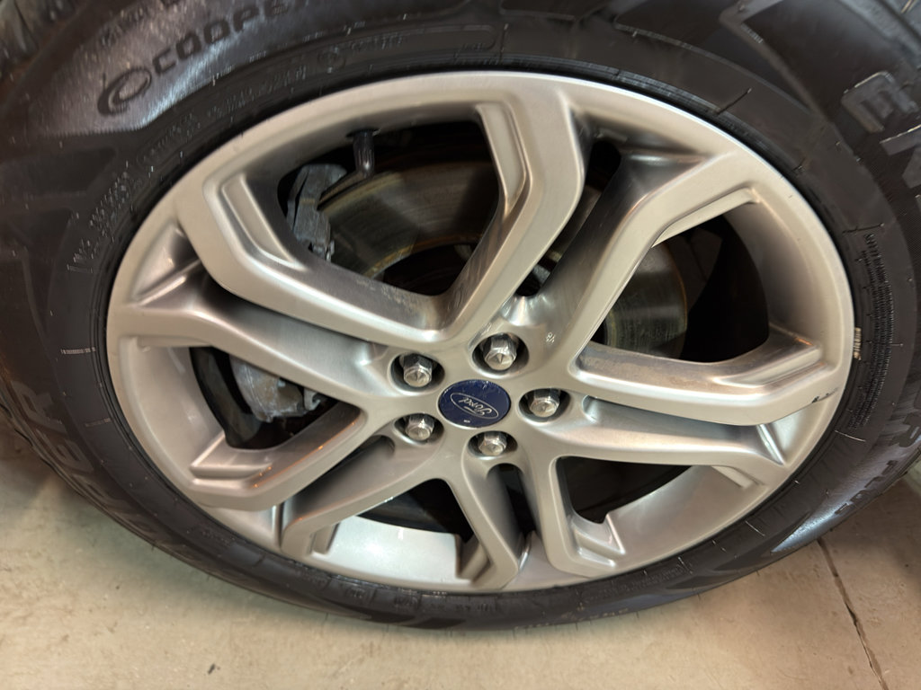 Used 2015 Ford Edge Titanium AWD/4WD image 30