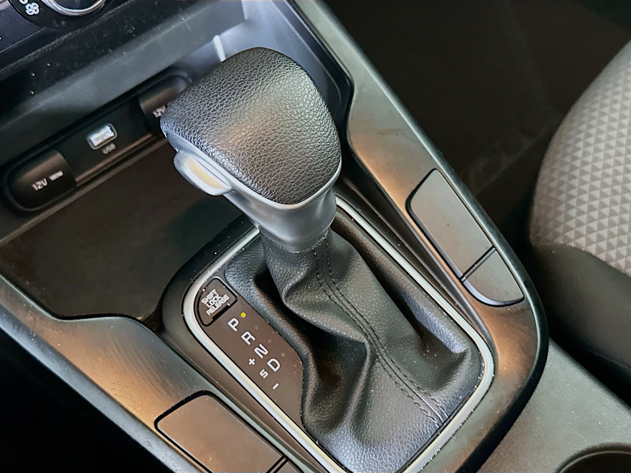 Used 2025 Kia Soul LX w/ LX Technology Package FWD image 24