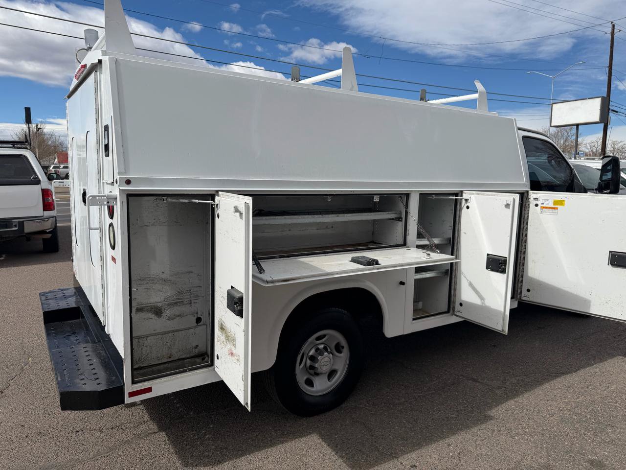 Used 2016 Chevrolet Express 3500 RWD image 27