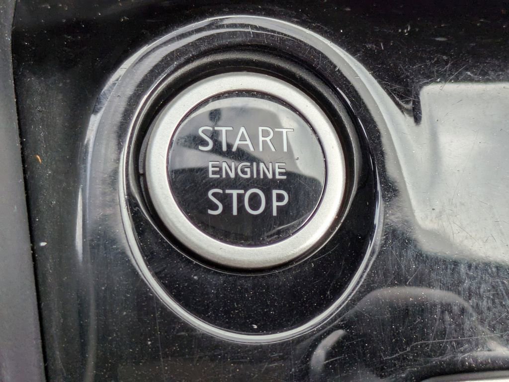 Used 2019 Nissan Kicks SR w/ SR Premium Package image 35