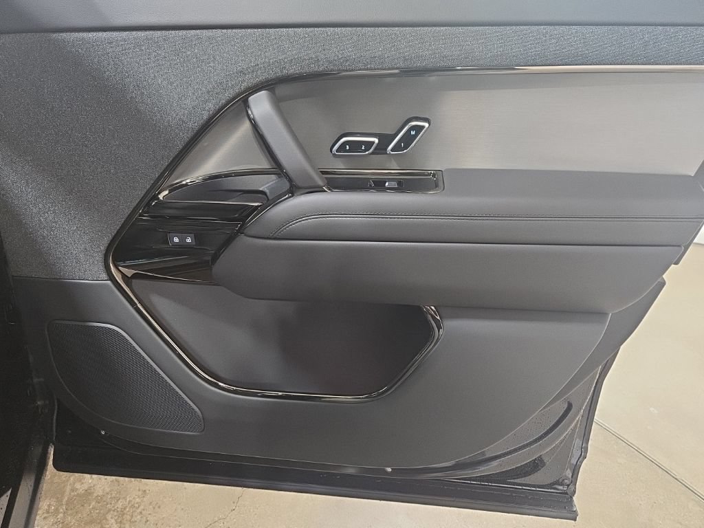 New 2026 Land Rover Range Rover Sport Dynamic SE AWD/4WD image 26
