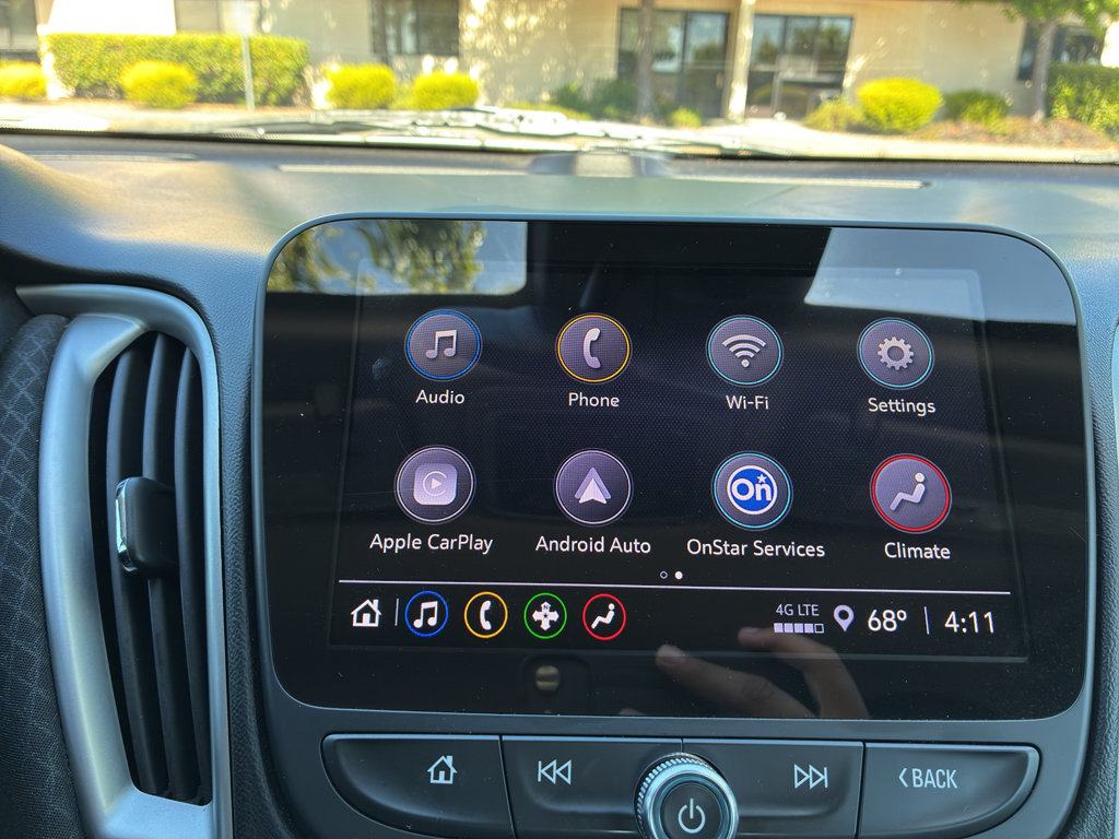 Used 2023 Chevrolet Malibu LT FWD image 32