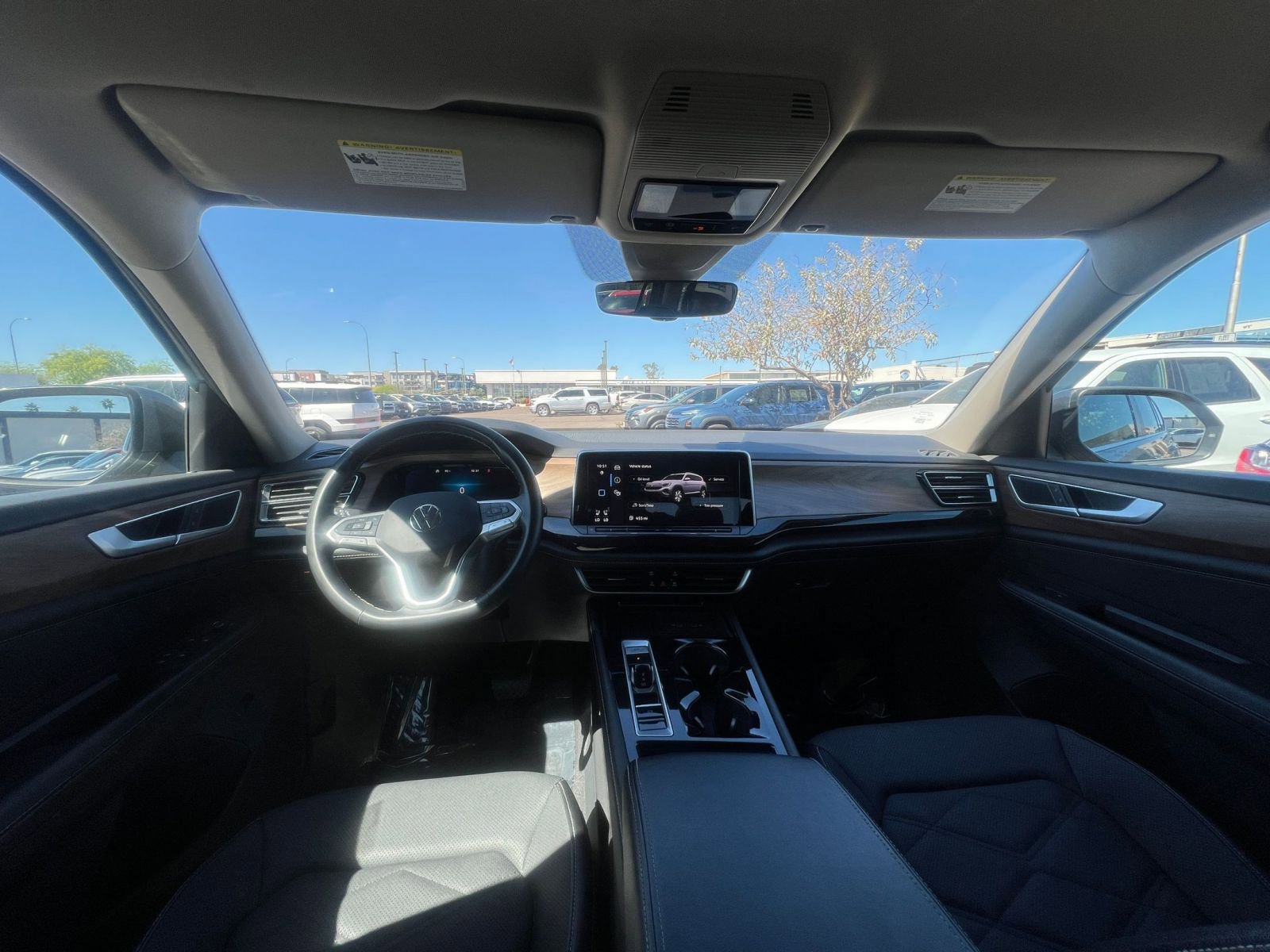 Used 2025 Volkswagen Atlas SE AWD/4WD image 35