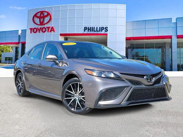 Used 2023 Toyota Camry SE