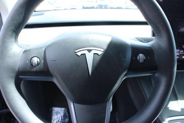 Used 2024 Tesla Model Y Performance AWD/4WD image 13