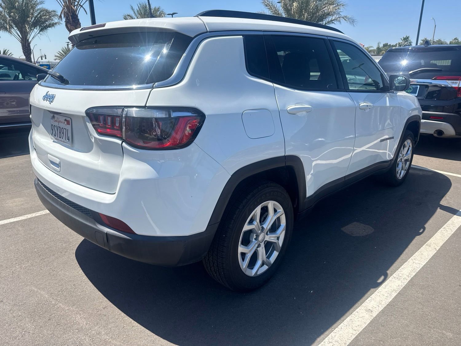 Used 2024 Jeep Compass Latitude AWD/4WD image 4
