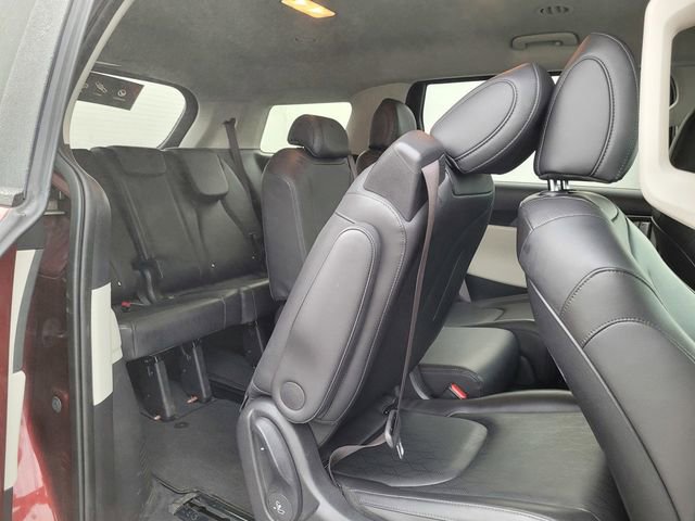 Certified 2024 Kia Carnival LX image 28