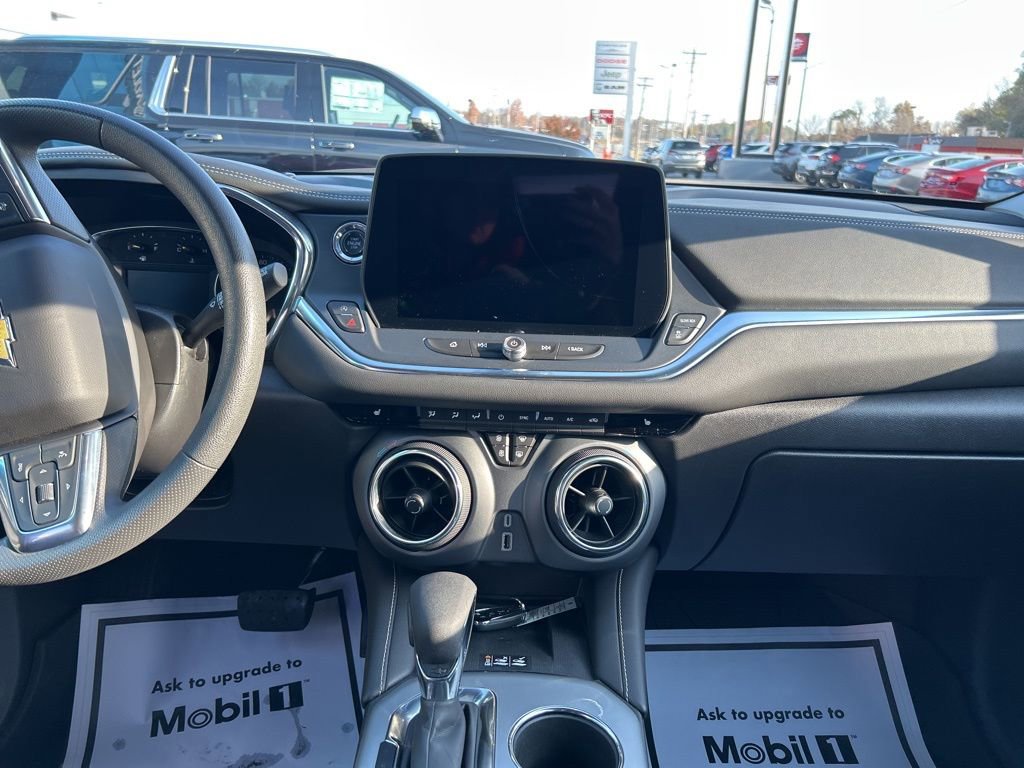 Used 2024 Chevrolet Blazer LT w/ Convenience Package image 18