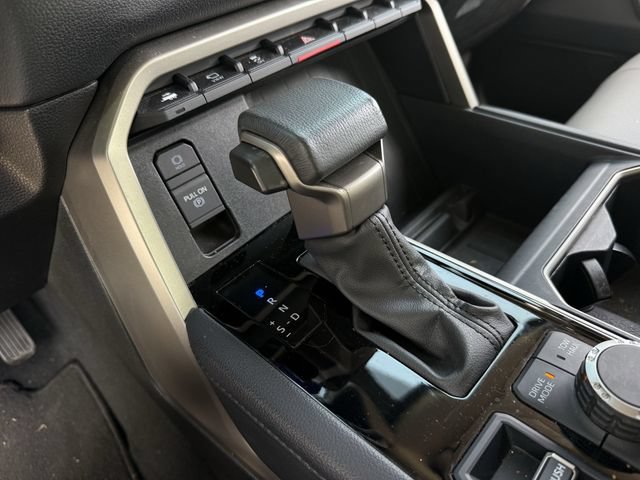 Used 2024 Toyota Tundra Limited AWD/4WD image 20