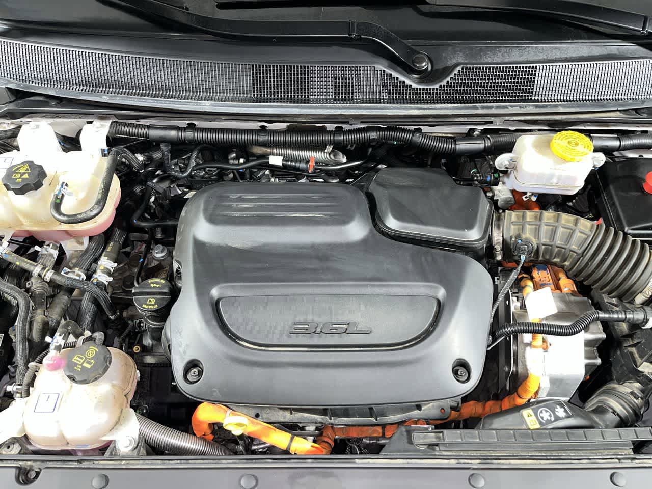 Used 2024 Chrysler Pacifica Limited image 12