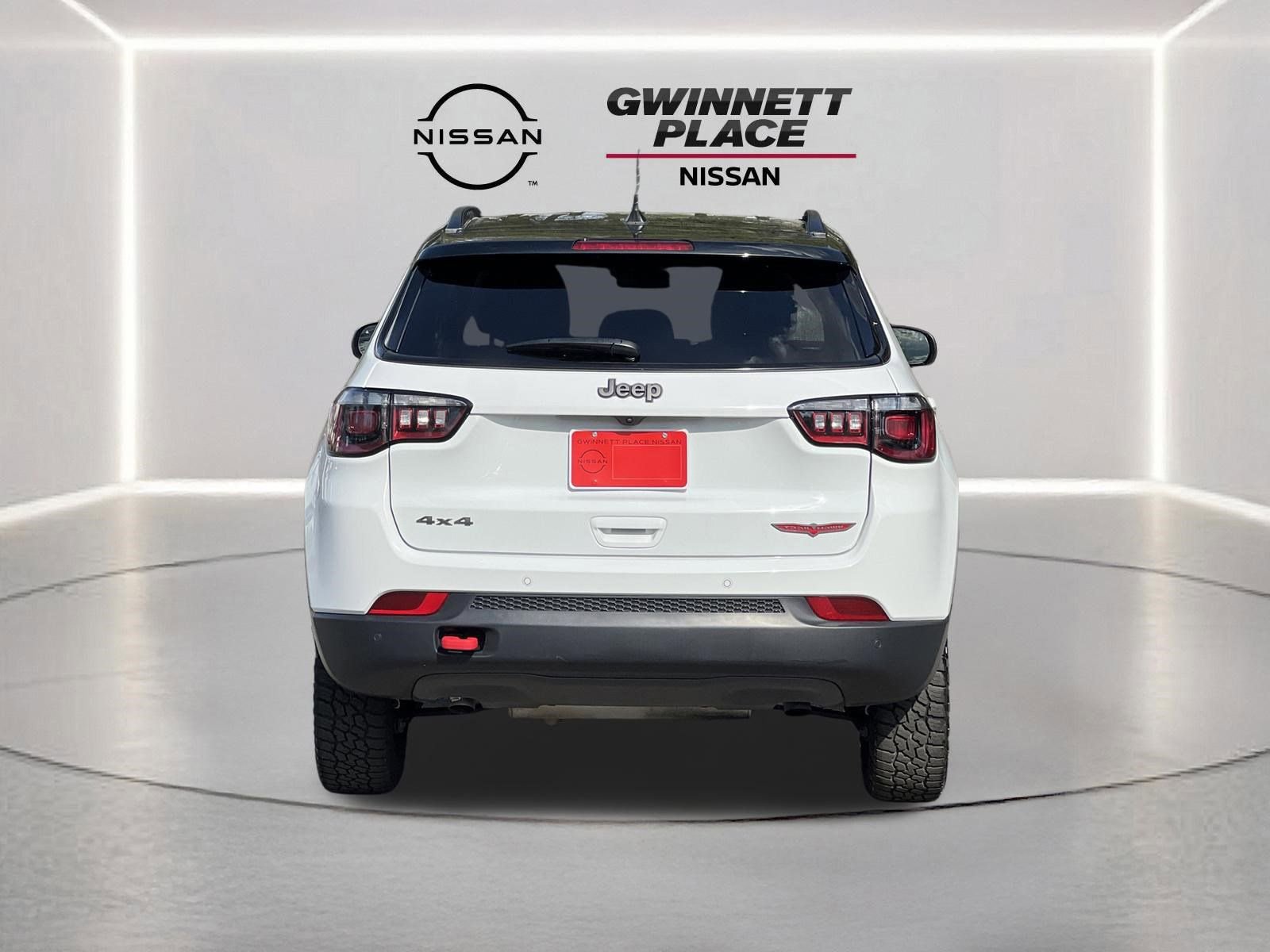 Used 2025 Jeep Compass Trailhawk image 21