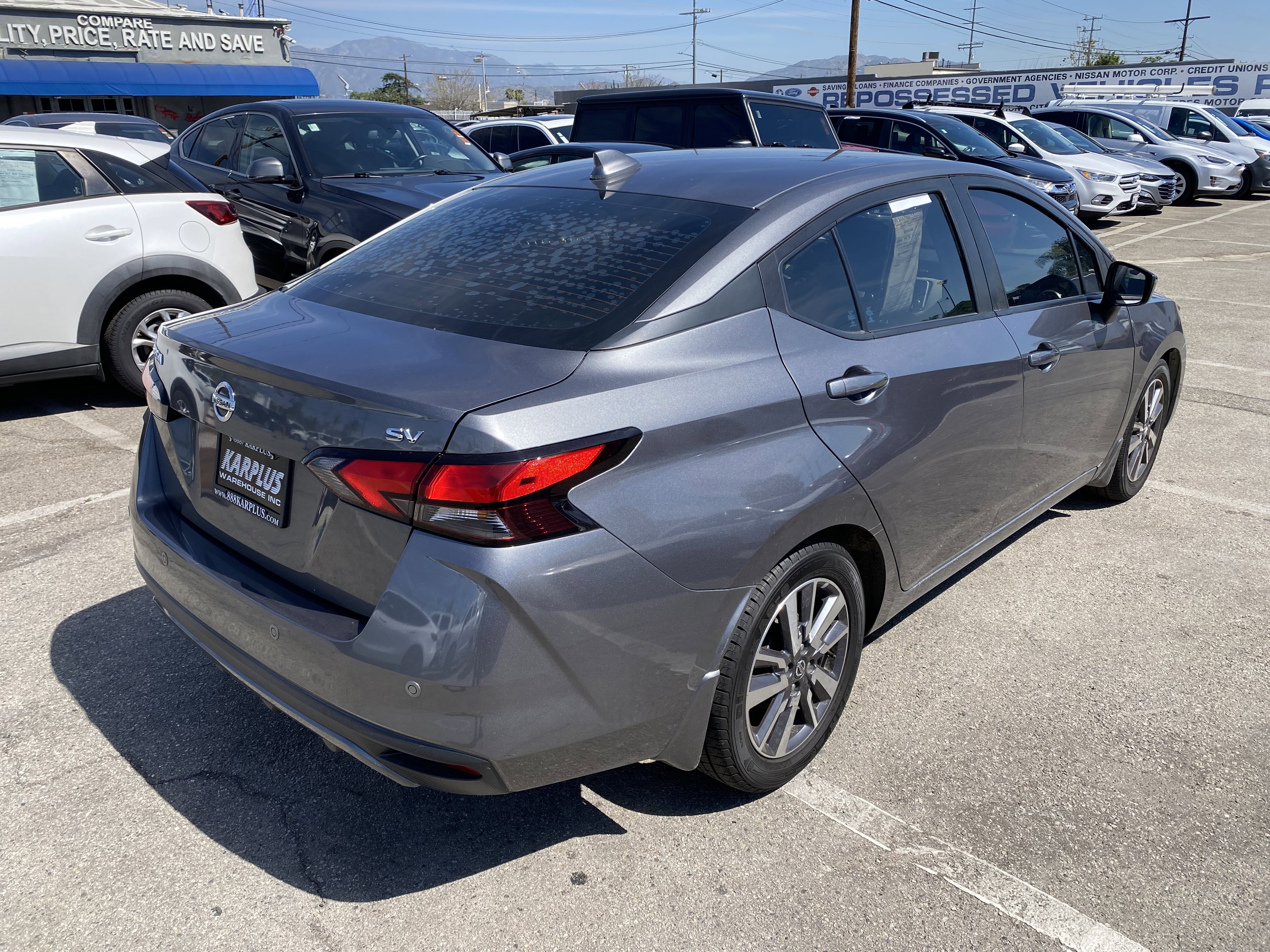 Used 2020 Nissan Versa SV FWD image 8