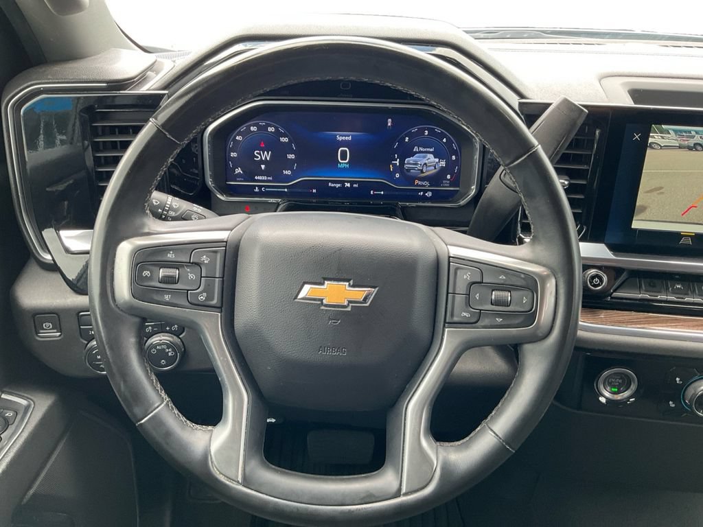 Used 2023 Chevrolet Silverado 1500 LT AWD/4WD image 15