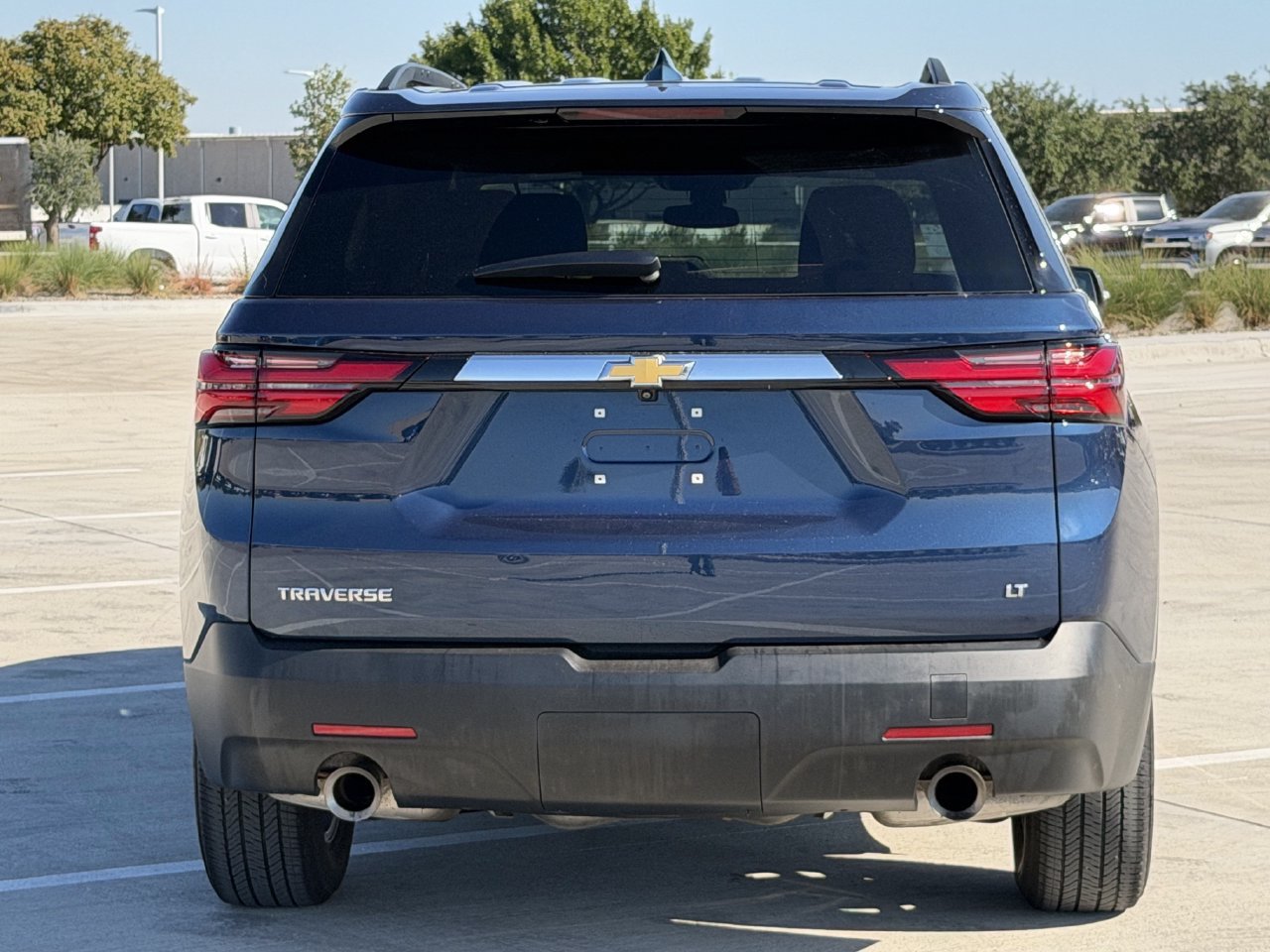 Used 2023 Chevrolet Traverse LT FWD image 5