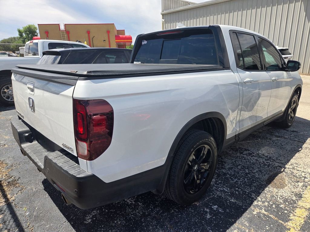 Used 2022 Honda Ridgeline Black Edition image 2