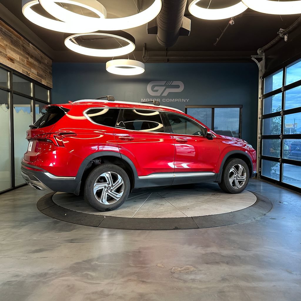Used 2022 Hyundai Santa Fe SEL w/ Convenience + Premium Package AWD/4WD image 3