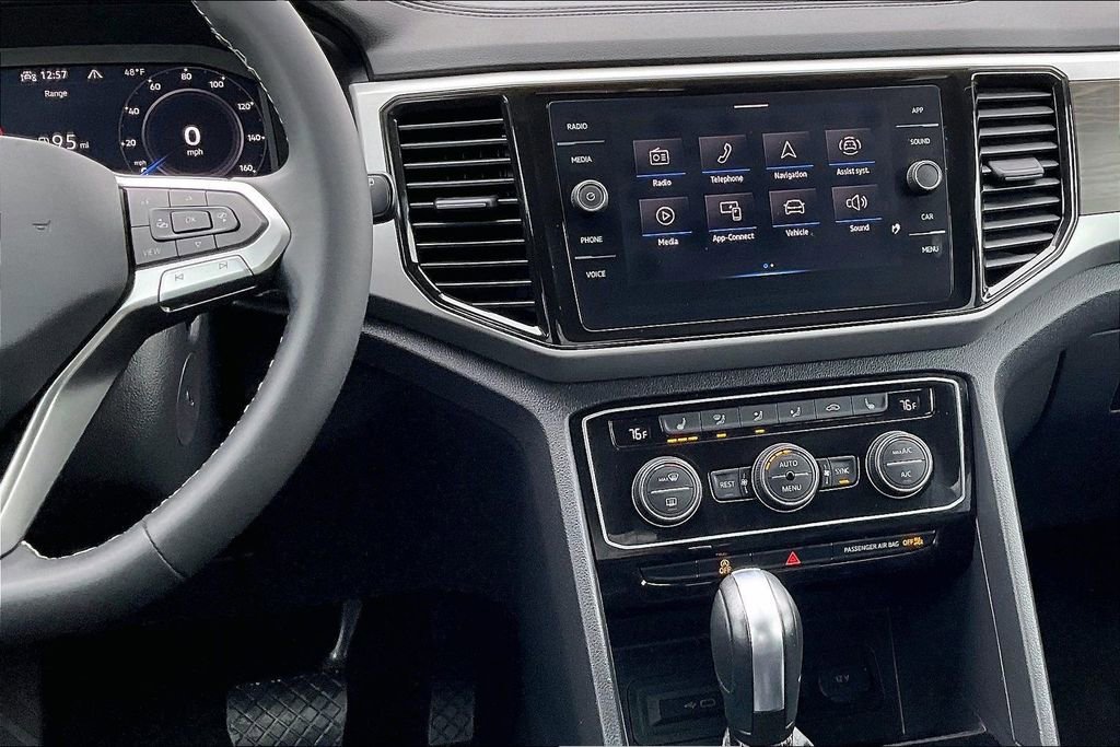 Used 2023 Volkswagen Atlas SE image 9