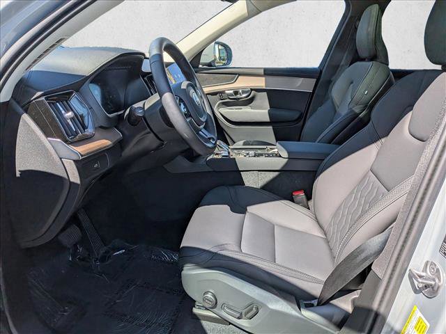 Used 2026 Volvo XC90 B5 Core image 17