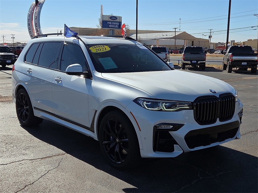 Used 2021 BMW X7 M50i w/ Dynamic Handling Package image 7