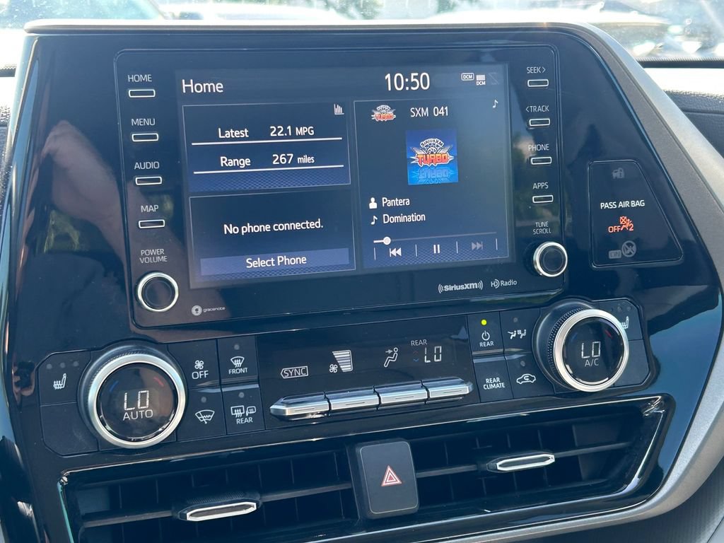 Used 2022 Toyota Highlander XLE FWD image 33