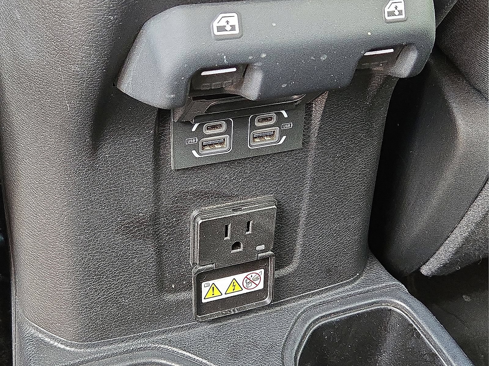Used 2021 Jeep Gladiator Mojave w/ Safety Group AWD/4WD image 16