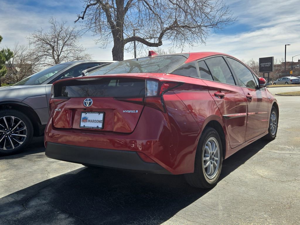 Used 2021 Toyota Prius LE image 7