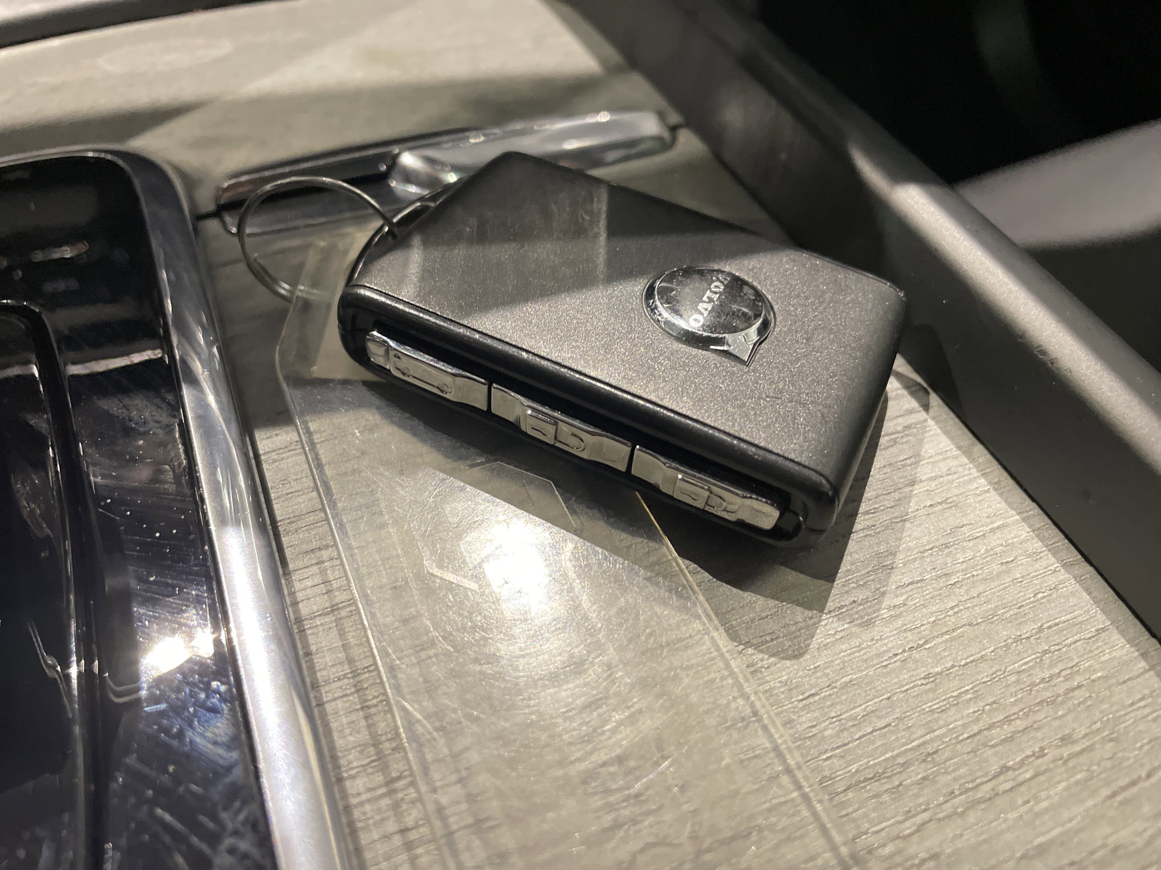 Used 2025 Volvo XC60 B5 Plus image 44