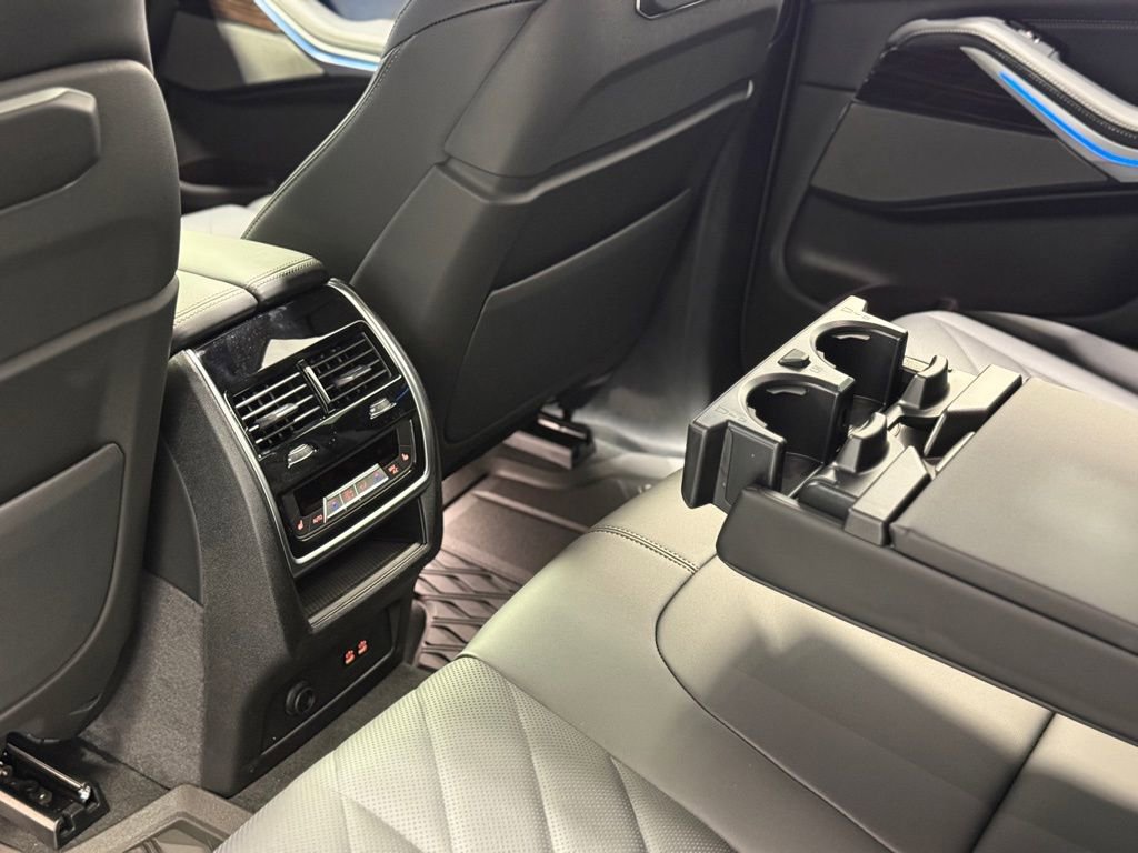 Used 2026 BMW X5 xDrive40i w/ Off-Road Package image 27